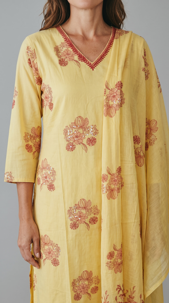 Yellow hand block printed cotton kurta set with pants and dupatta, alternate view - New India Fashion