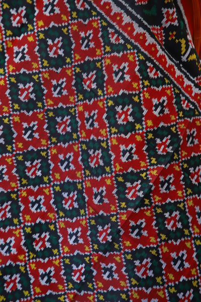 Semi double ikat dupatta in Red and Black colour with traditional Buttonfull design