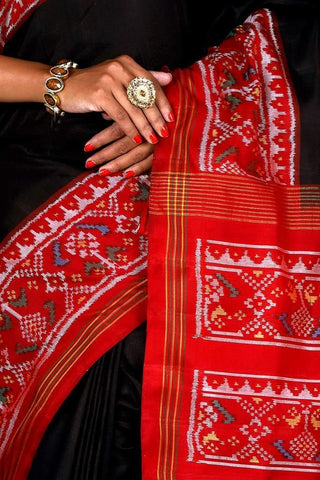 Black and Red Single weave Patan Patola