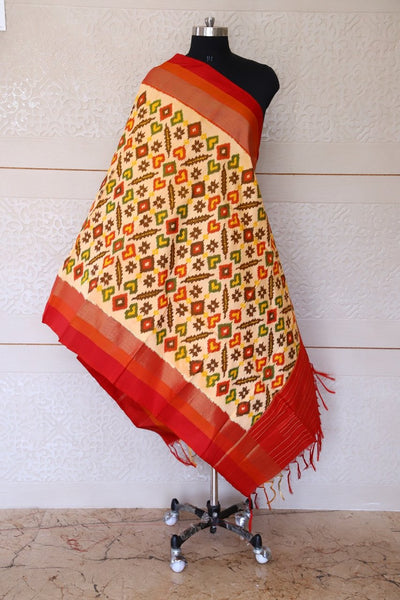 single ikat dupatta inntraditional Manekchowk design in White and Red colour