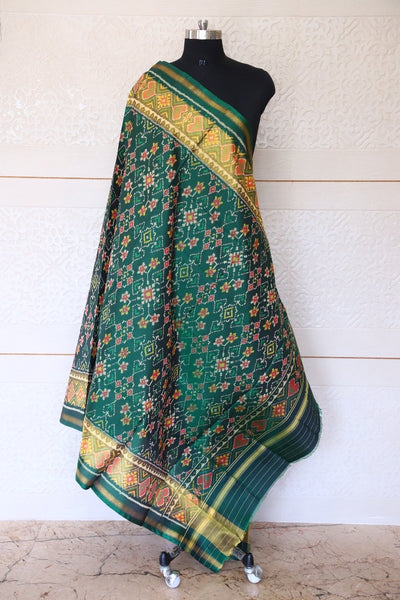 Traditional Manekchowk design in Green and Red colour