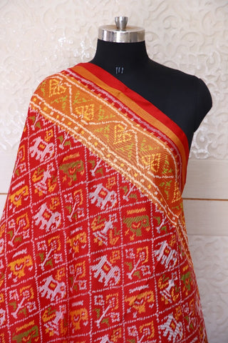 Traditional Naarikunj design in red colour