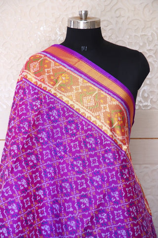 Traditional Buttonful design in Blue and Red combination