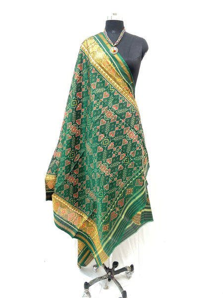 Traditional Manekchowk design in Green and Red combination