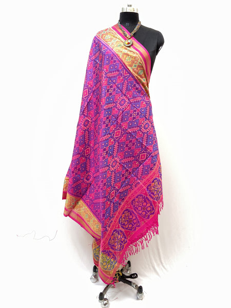 Traditional Manekchowk design in pink and blue combination